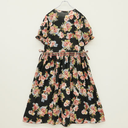 ピンクハウス★薔薇pt♪半袖ローンワンピース 黒系 ふんわり♪カラフル刺繍&リボン z23190