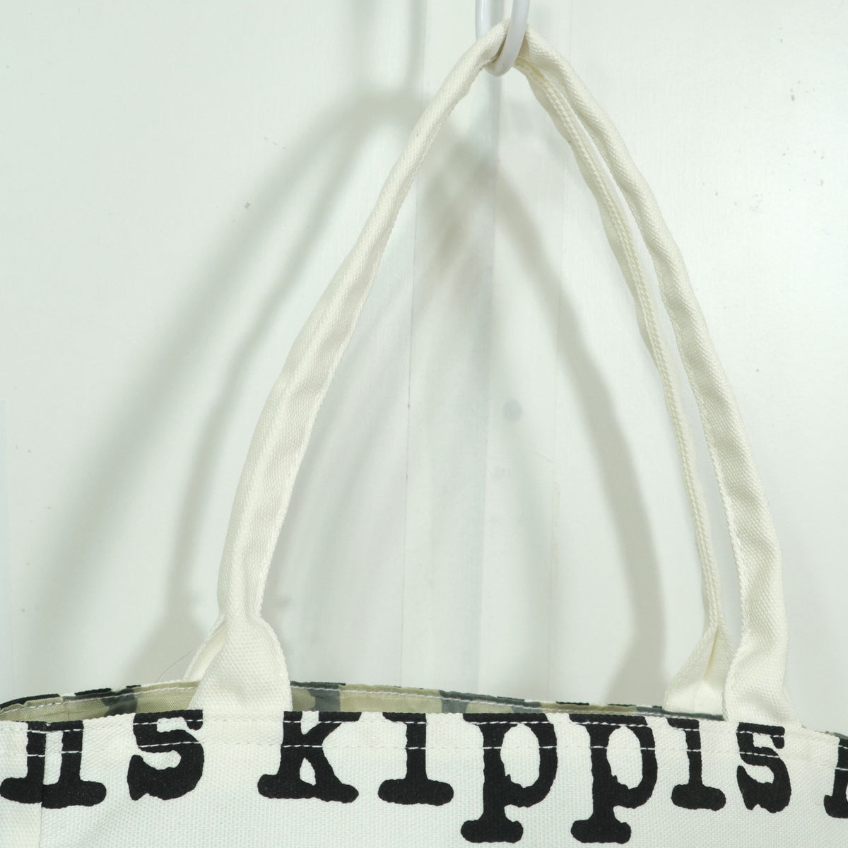 kippisキッピス★2WAYバッグ ロゴpt 再生ポリ SDGs 英字 おしゃれ ホワイト系 ba297