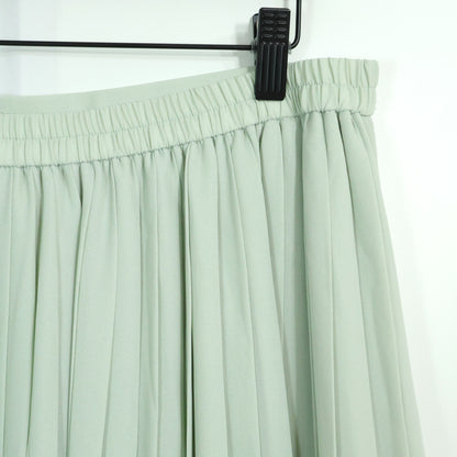【新品タグ付】UNIQLO★シフォンプリーツロングスカート♪裏地付き 大きいサイズXXL ミントグリーン系 z22882