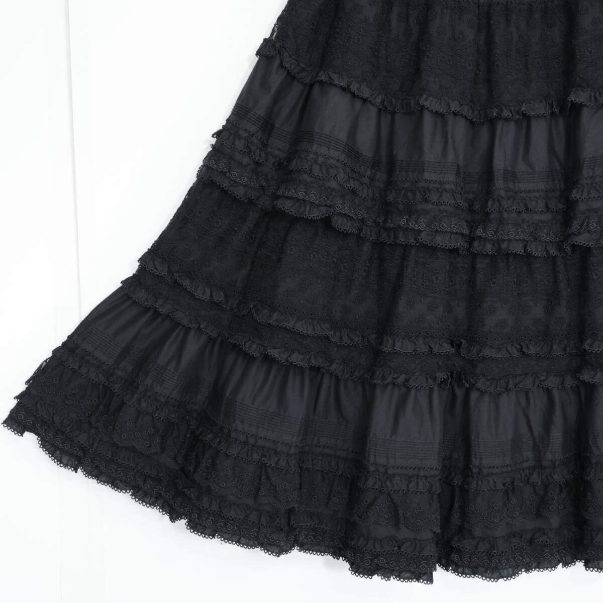 【極美品・紙タグ有】ピンクハウス★繊細な刺繍チュールレースが大人可愛い♪かぶせ段々フリル♪ローンスカート 黒系 残布有 z21364