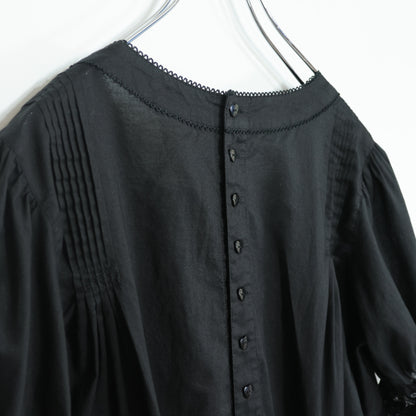 【美品】ピンクハウス★ワンダー・ザ・シー柄♪刺しゅうのミニワンピース 黒系 サテンリボン&フリル♪2024年 z22287