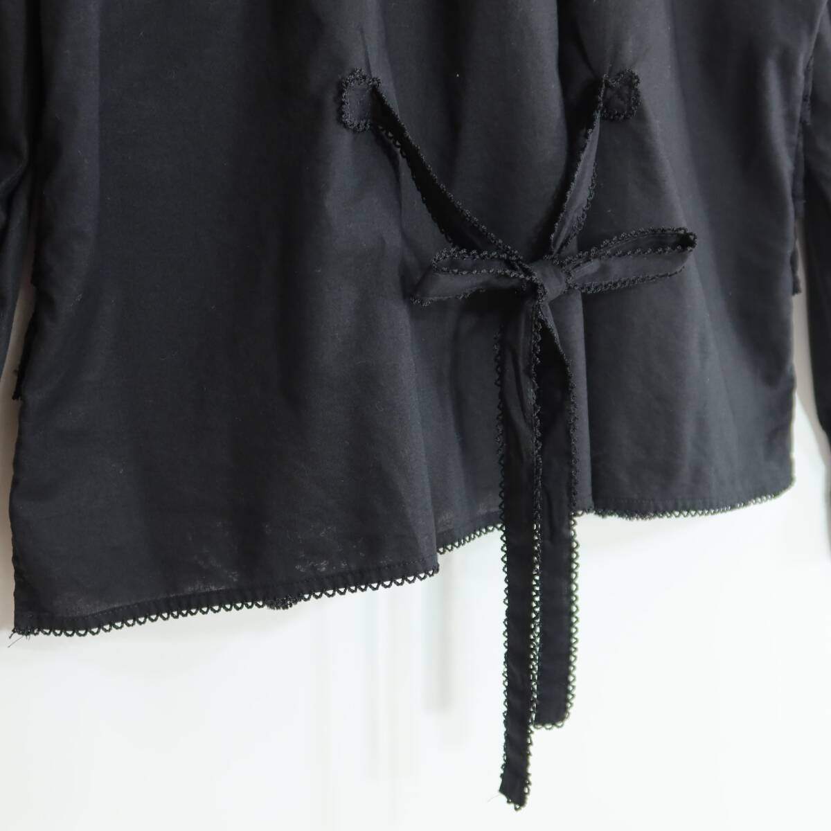 【美品】ピンクハウス★豪華！繊細レースかぶせ段々フリル♪ローンブラウス 長袖 黒系 前開き 無地 薄手＊z20040