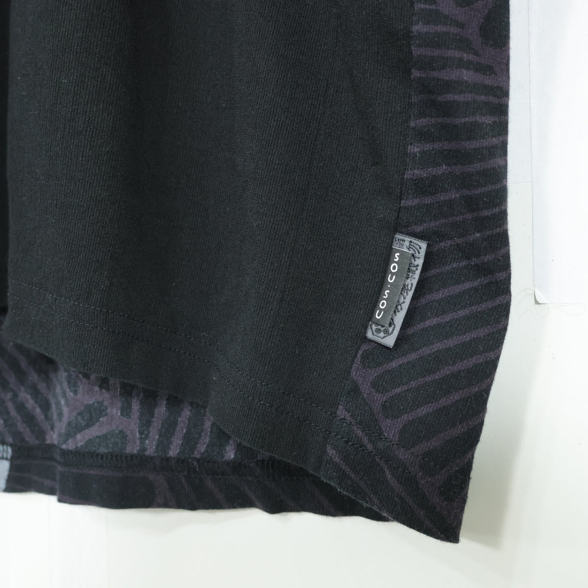 【美品】SOUSOU ソウソウ★高島縮 ジバン 風靡 片身替わり 菊扇 サイズM 濡羽色 黒系  薄手 z22734