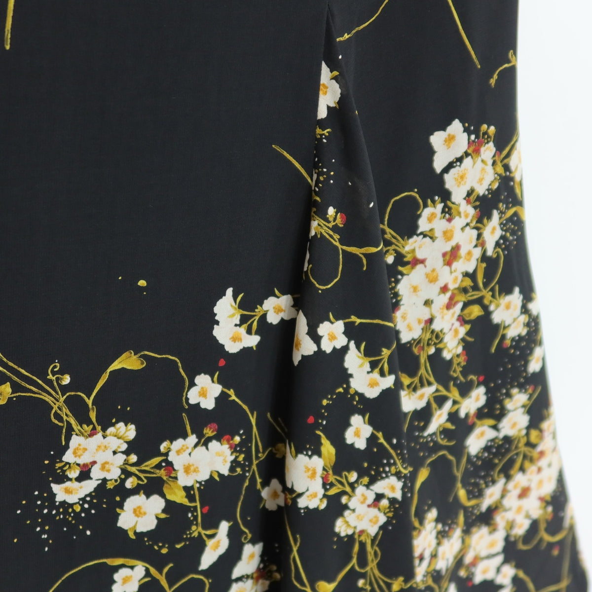 インゲボルグ★アシンメトリ♪花柄マーメイドスカート サイズM 黒系 薄手 z20339