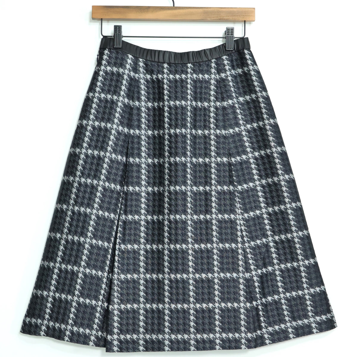 ギャバジンケーティー Gabardine K.T★シルバーのきらめき♪ボックスプリーツスカート サイズ9 黒系 チェック柄 薄手 z22084