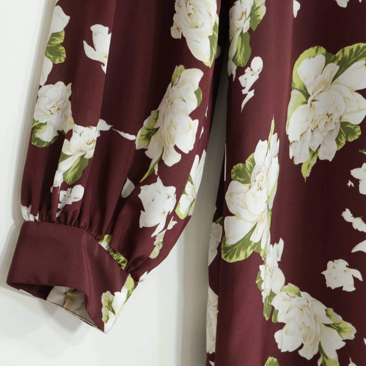 【美品】インゲボルグ★花柄pt♪ふんわり長袖ワンピース 赤茶系 大きなリボンも♪薄手 z21477