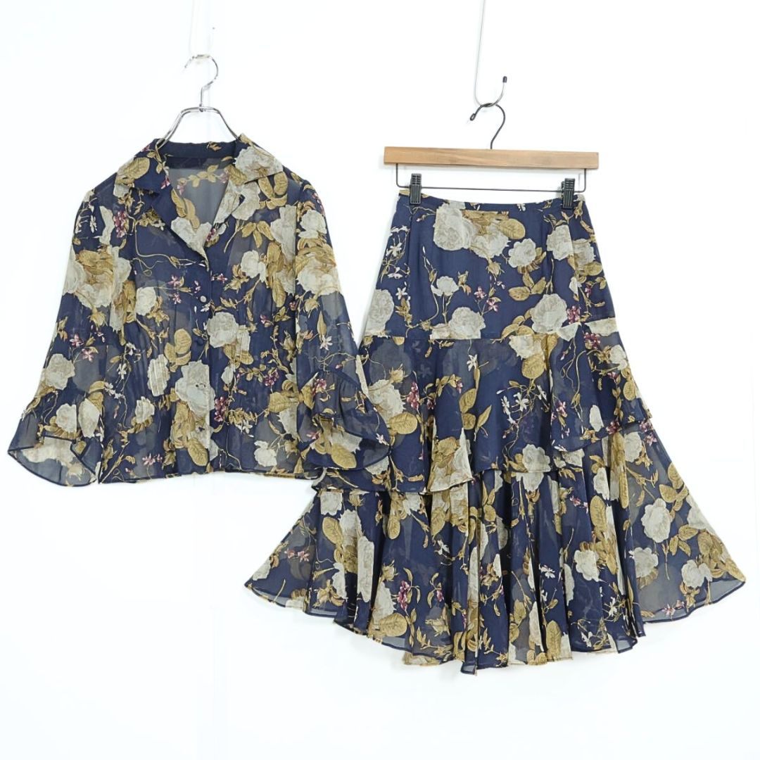 【美品】インゲボルグ★シフォンのかぶせ段々♪七分袖ブラウス&ロングスカート サイズＳ&Ｍ 紺系 ローズ柄♪薄手 z22077