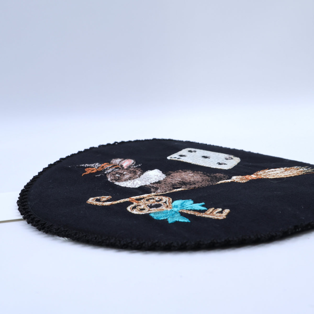 【美品】ピンクハウス★大人可愛い！うさぎの刺しゅう ワッペンブローチ 黒系 ko150