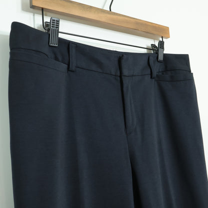 23区★パンツスーツ テーラードジャケット&センタープレスパンツ 大きいサイズ48 黒系 無地 薄手 z22890