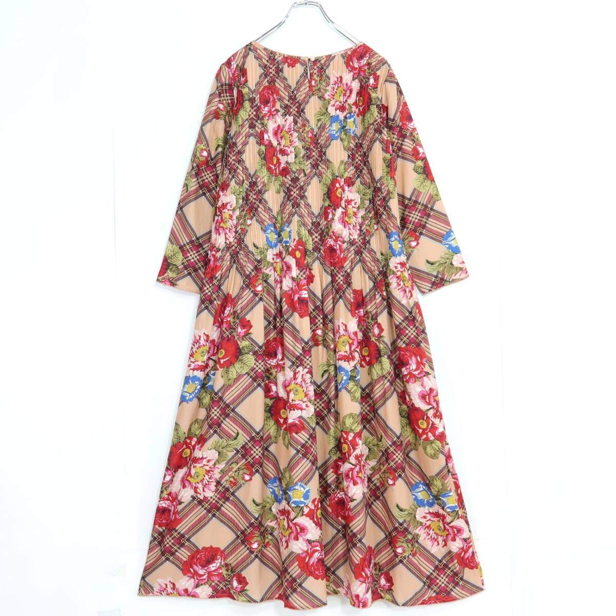 【新品タグ有】インゲボルグ★華やか♪タック使いワンピース サイズ11 薄オレンジ系 花柄 残布有 z20949