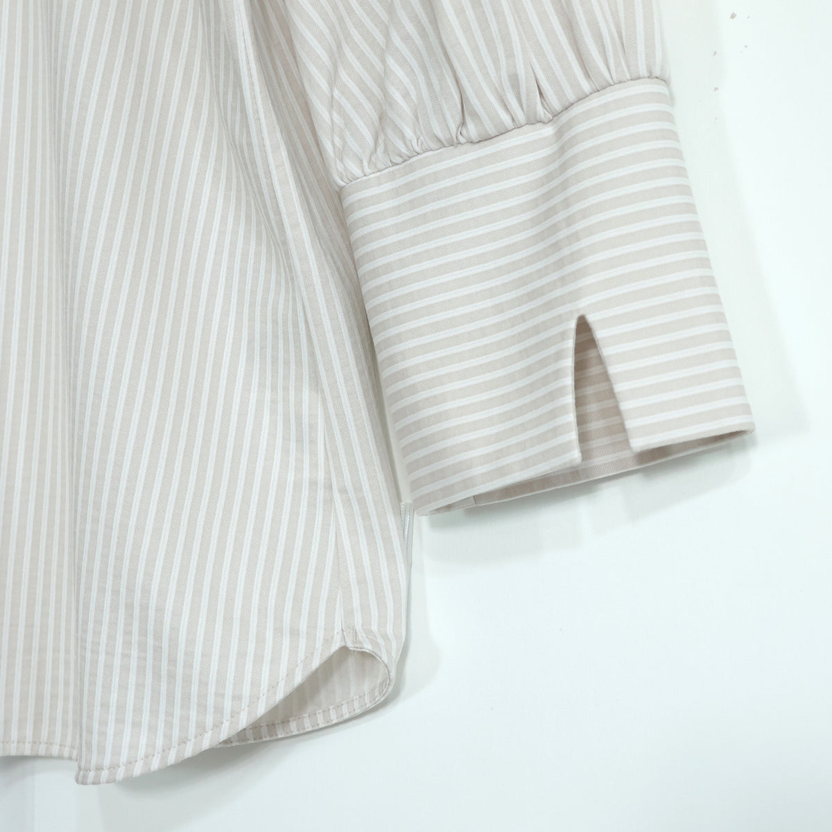 【美品】ロペ★上品なシルエット♪ ストライプブラウス 七分袖 サイズ38 ベージュ系 z22119