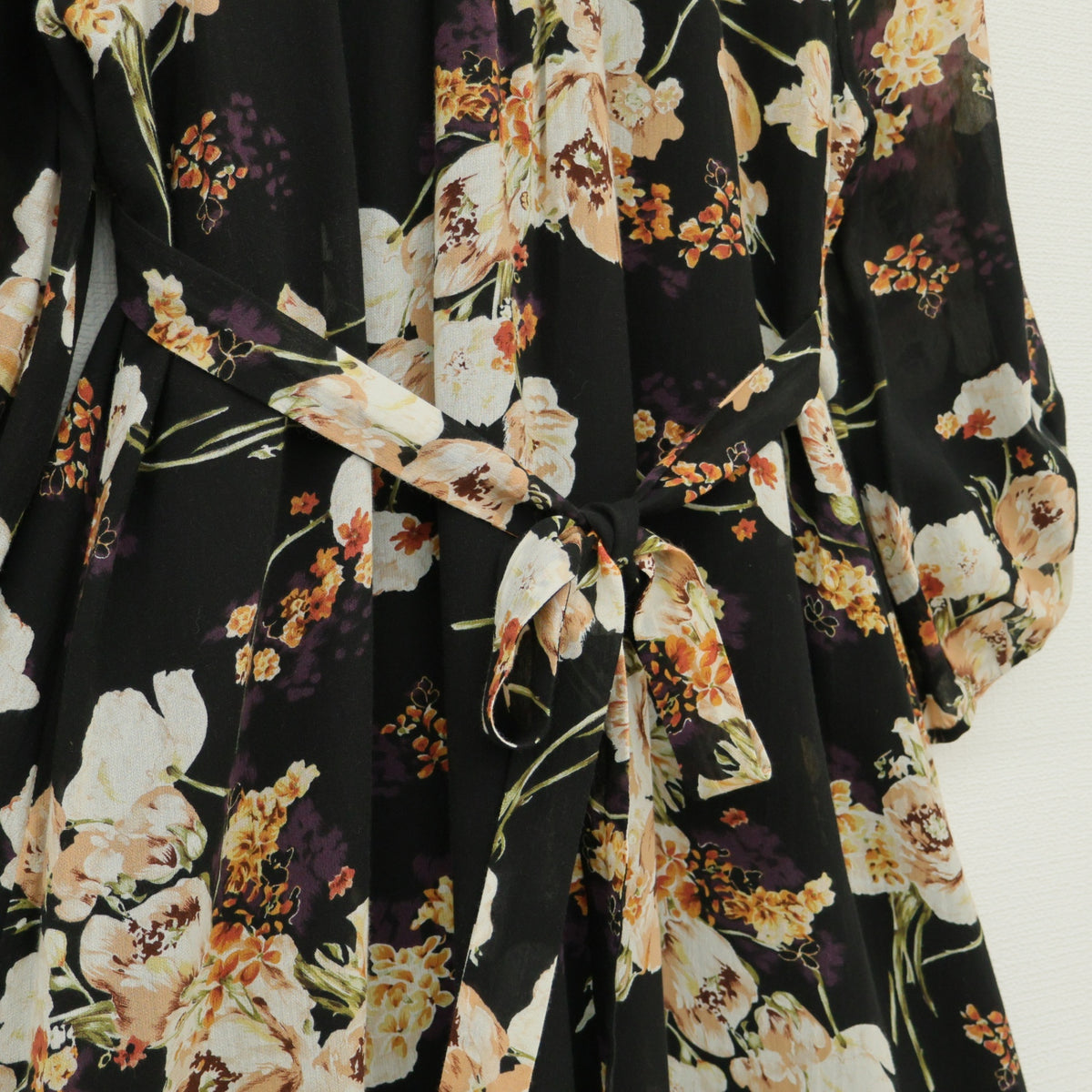 インゲボルグ★胸元レース使い♪花柄シフォンワンピース サイズ9 黒系 薄手 z23318