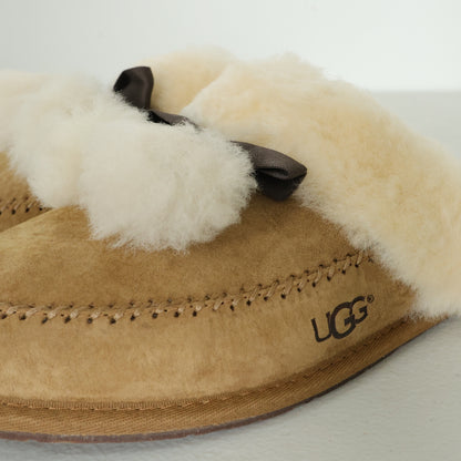 【美品！】UGG アグ★ポンポン付きリボンが可愛い♪ ファースリッパ ルームシューズ 大きいサイズ26.5 ブラウン系 sh201