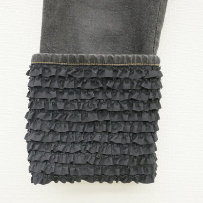 ピンクハウス★薔薇＆苺刺しゅう♪裾段々フリルのデニムパンツ クロップドも◎ 大きいサイズL 黒系 z23288