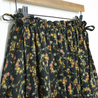 インゲボルグ★小花pt♪上下セット 半袖前開きブラウス&ギャザースカート 黒系 涼しげなシアー感♪z22438