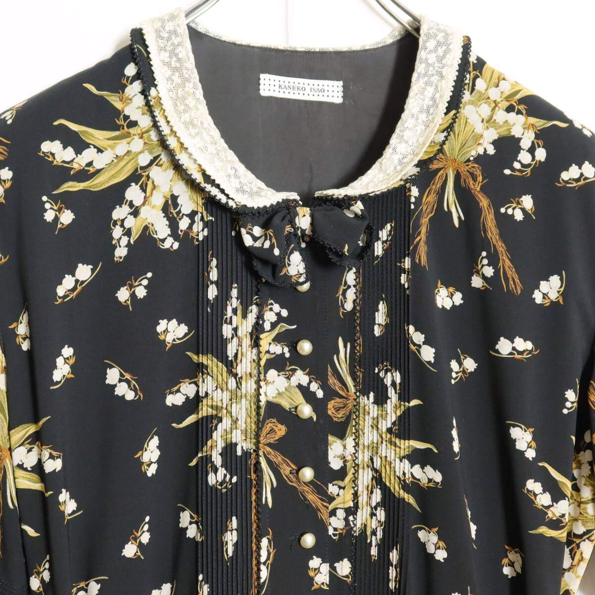 【美品】カネコイサオ★可憐なすずらん柄♪リボン付きワンピース 黒系 ゆったりフォルム♪パールビーズ＆ピコレース♪z14336