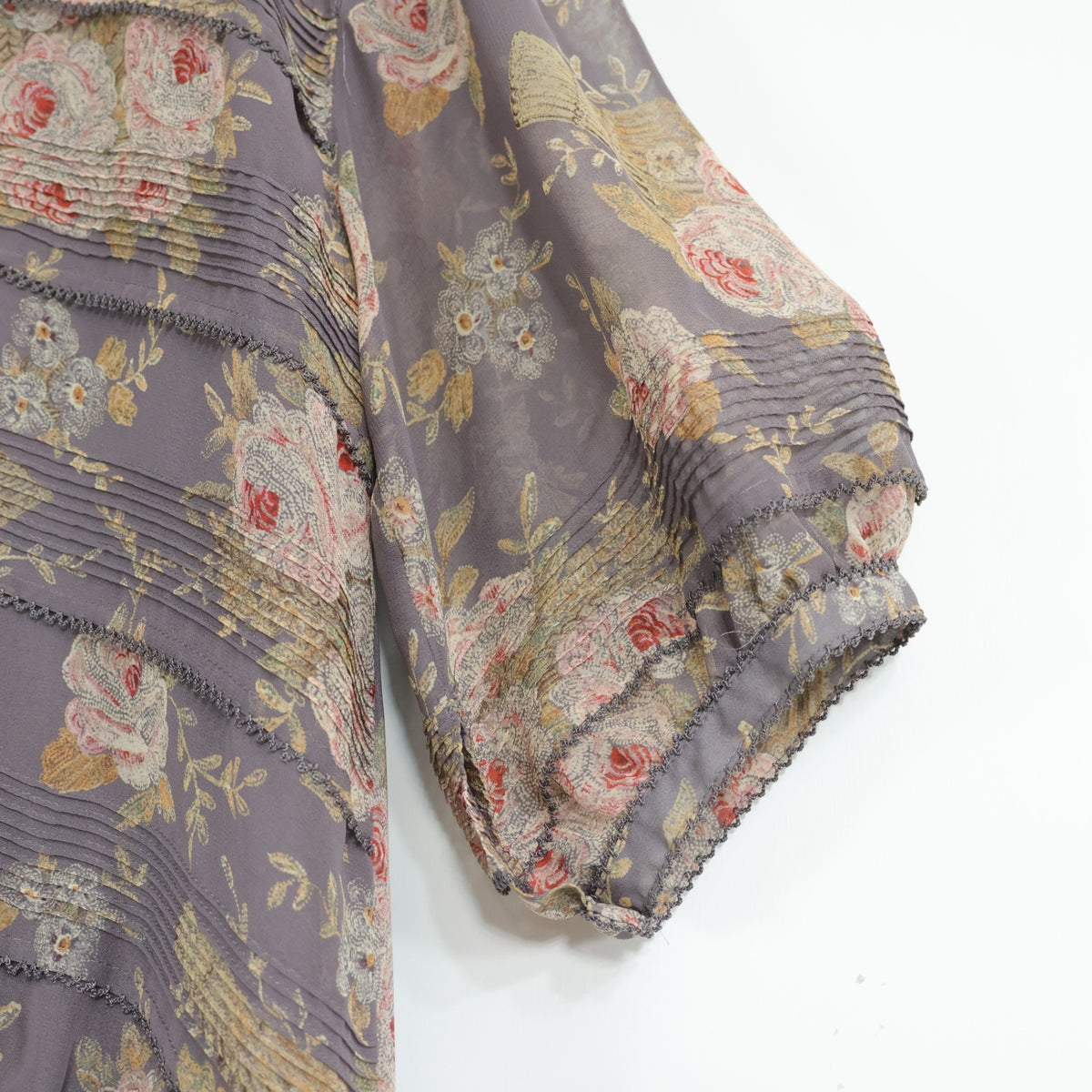 カネコイサオ★花柄シフォンのプリーツワンピース 薄紫系 薄手 z22397