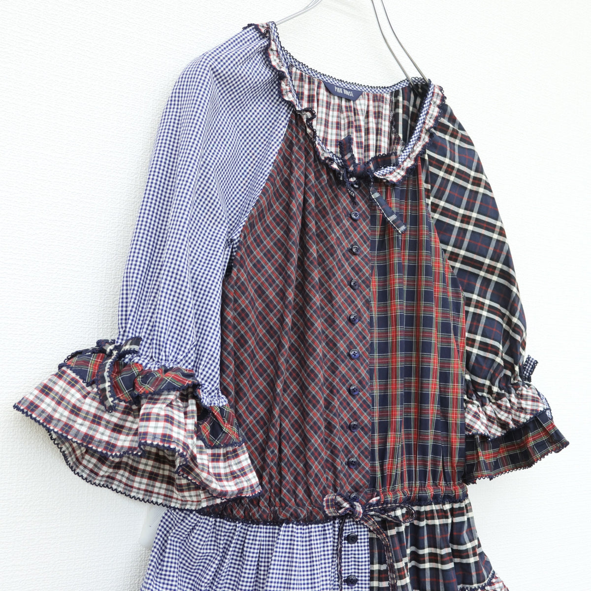 【美品】ピンクハウス★タータンチェックパッチワークワンピース 半袖 紺系ミックス 前開き フリル &リボン♪2025年製 z23387