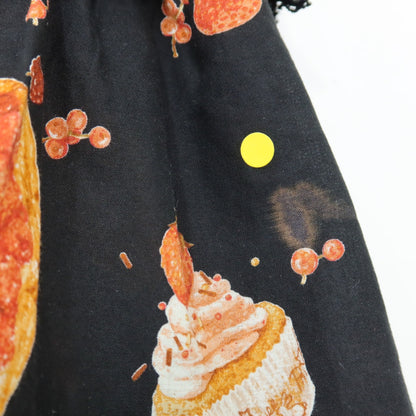 ピンクハウス★ふりふり半袖ワンピ♪さくらんぼ いちご ケーキ クッキー ピンタック 綿ローン ピコレース はしごレース 前開き 段々重ねフリル ブラック系 z19729