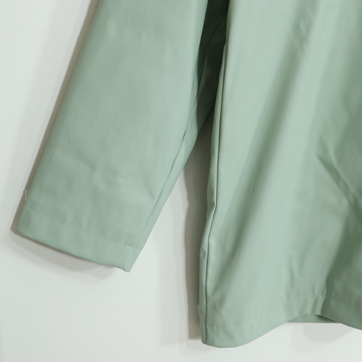【美品】PETIT BATEAU プチバトー★カラーが素敵♪ヨットパーカー サイズXS ライトグリーン系 防風＆撥水 z22463