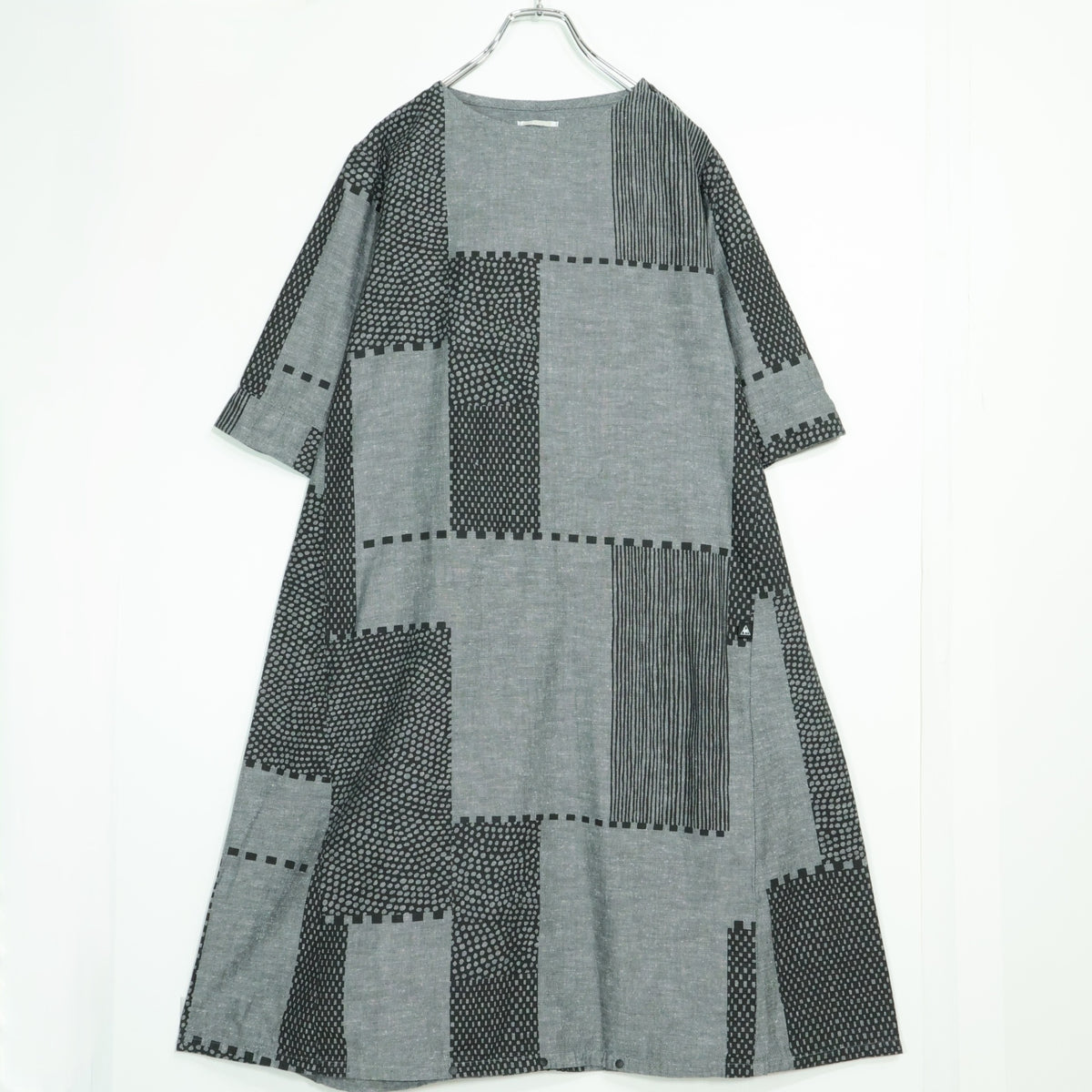【美品】SOUSOU×le coq sportif BIKE★和モダン柄が素敵♪間がさね 半袖 ワンピース 黒グレー系 z22899
