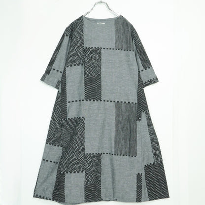 【美品】SOUSOU×le coq sportif BIKE★和モダン柄が素敵♪間がさね 半袖 ワンピース 黒グレー系 z22899