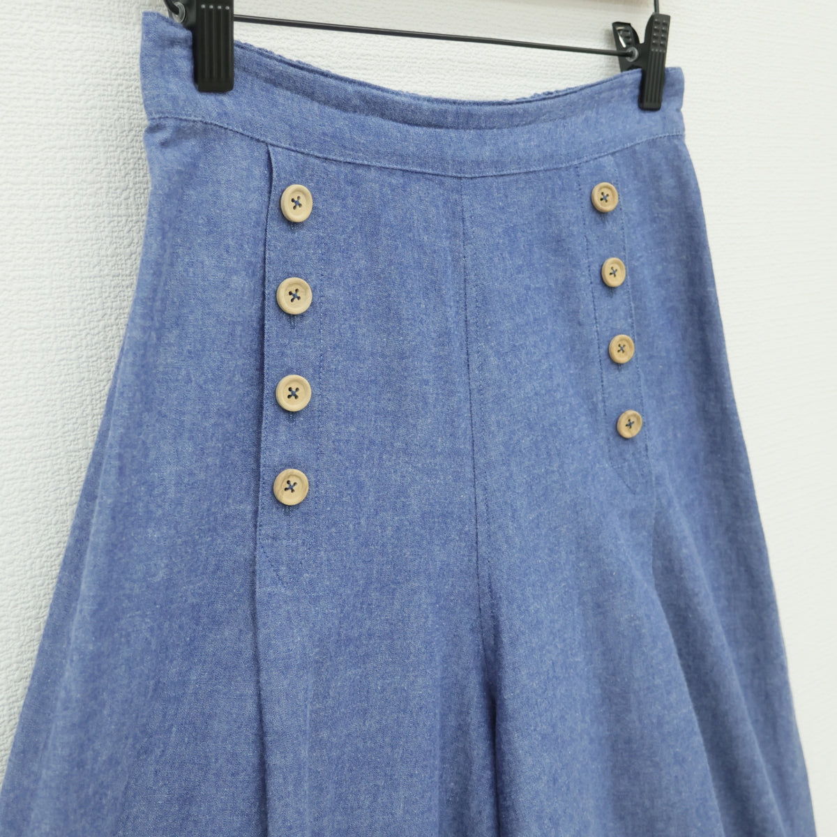 ピンクハウス★フリル使いワイドパンツ サイズM ブルー系 ひなぎくワッペン&ボタン飾り♪無地 z23194