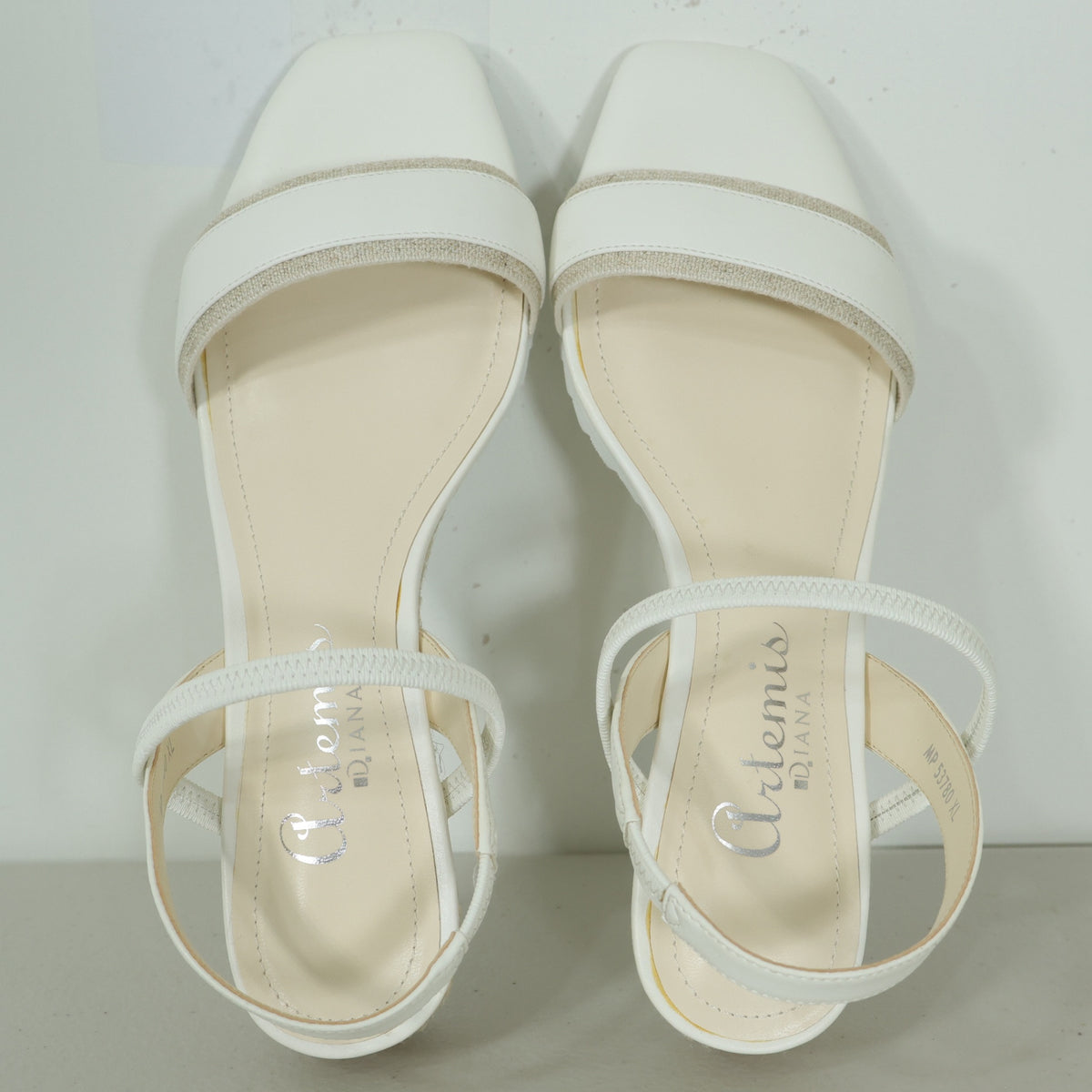 【極美品】銀座ダイアナ artemis by DIANA★エレガント♪ウェッジソールサンダル 白系 大きいサイズXL sh183