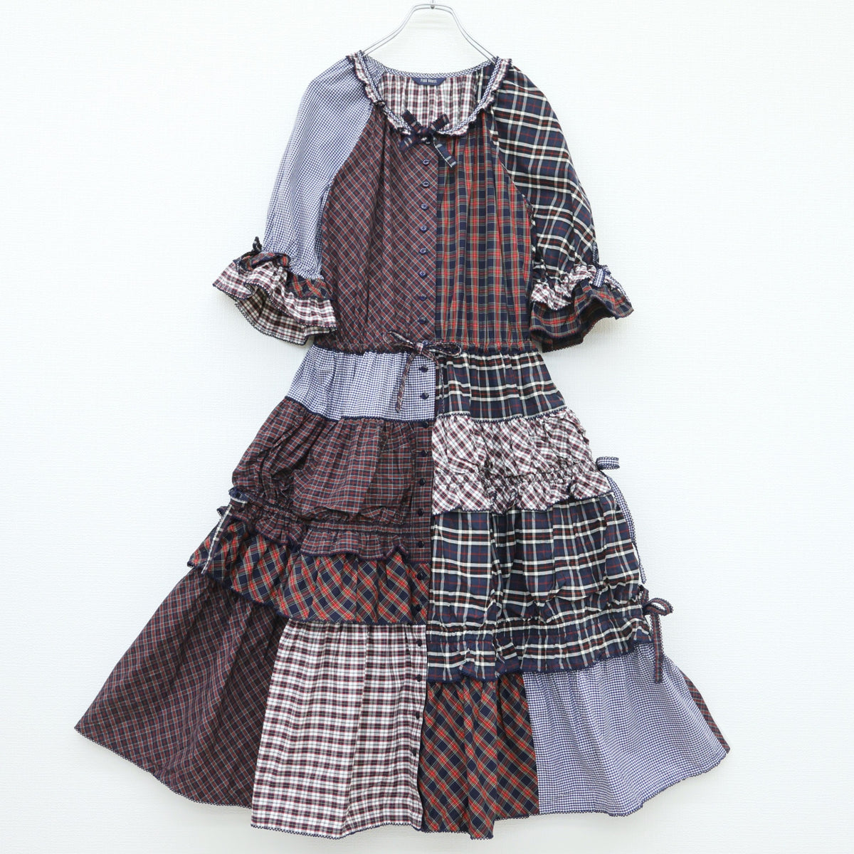 【美品】ピンクハウス★タータンチェックパッチワークワンピース 半袖 紺系ミックス 前開き フリル &リボン♪2025年製 z23387