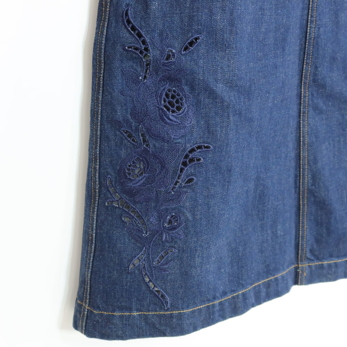 【美品】ピンクハウス★バラの刺繍が目を惹く♪レース デザインポケット デニムスカート 大きいサイズL ブルー系 z19912