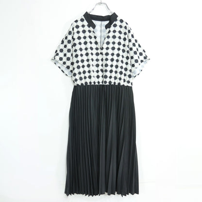 【美品】SHEIN CURVE★フレンチ袖ワンピース 大きいサイズ4XL 黒系 Vネック プリーツ 薄手 z22863