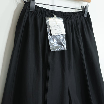 【極美品】ピンクハウス★フリル付き♪足元華やか♪フランス製レース ウエストゴム ドロワーズパンツ 黒系 z22653