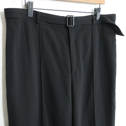 【美品・紙タグ有】ユニクロ★きれいめ ベルト付き センターピンタック ストレートパンツ 大きいサイズ3XL 黒系 z22935