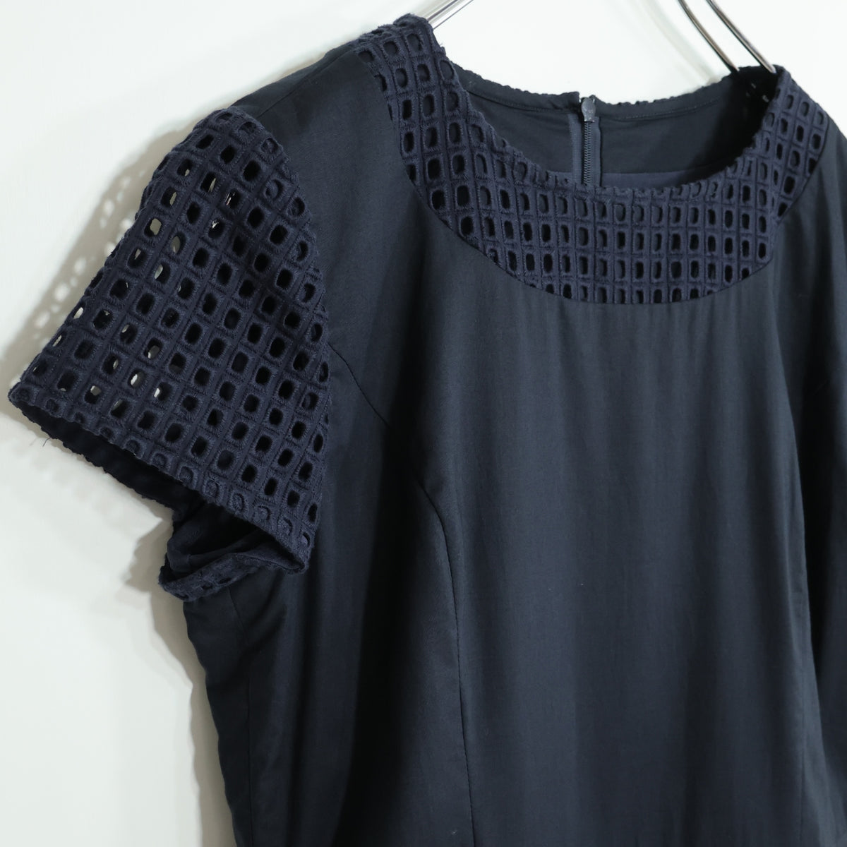 【極美品・紙タグ有】レリアン★カットワークレース使い♪大人上品なワンピース サイズ9号 紺系 残布有 z22711