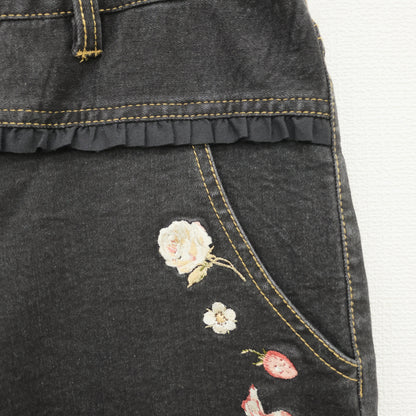 ピンクハウス★キャンディ＆薔薇刺しゅう♪裾段々フリルのデニムパンツ クロップドも◎ 大きいサイズL 黒系 z23349