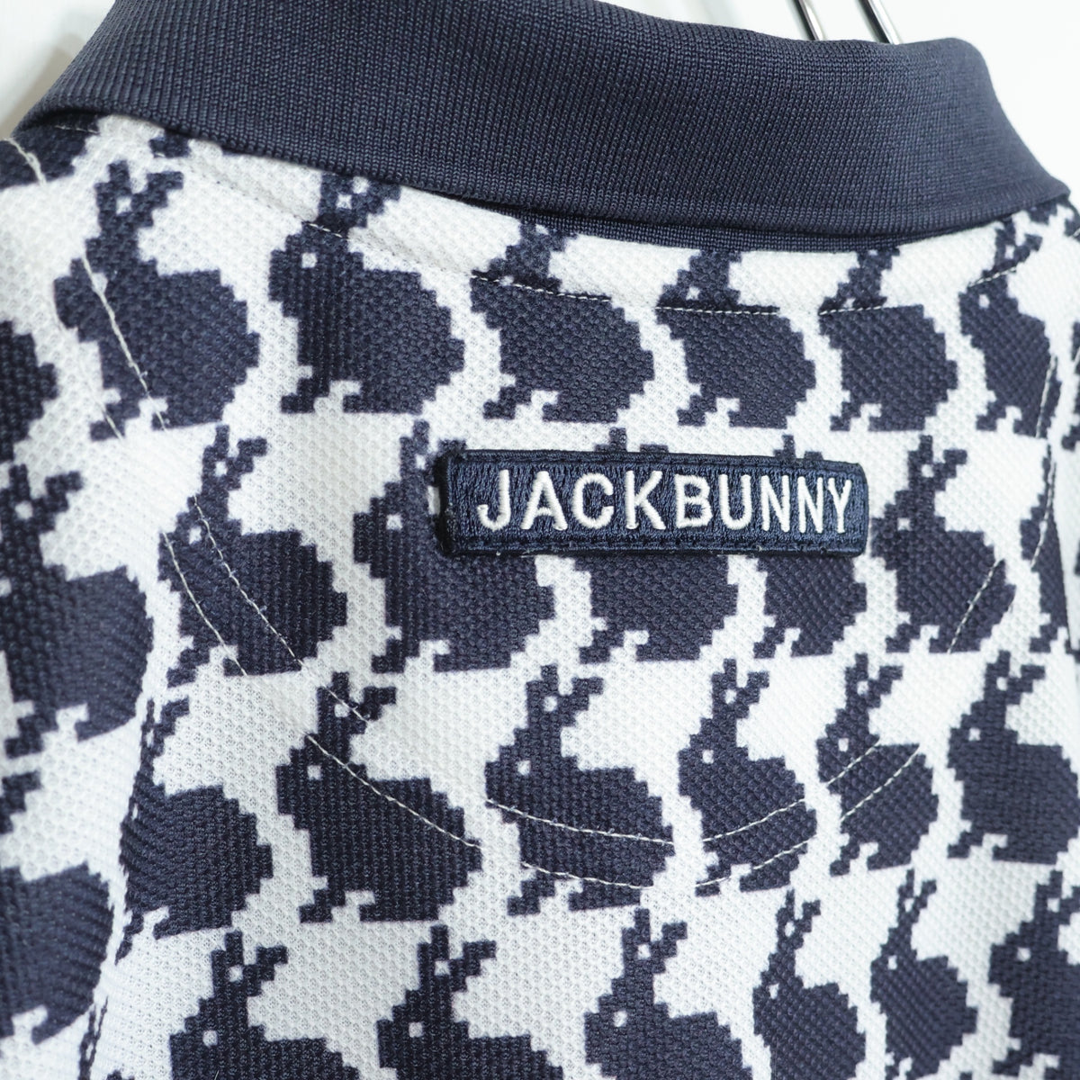 【美品】ジャックバニー★うさぎの総柄が可愛い♪ 半袖 ポロシャツ ゴルフウェア サイズ2 白・紺系 z22987