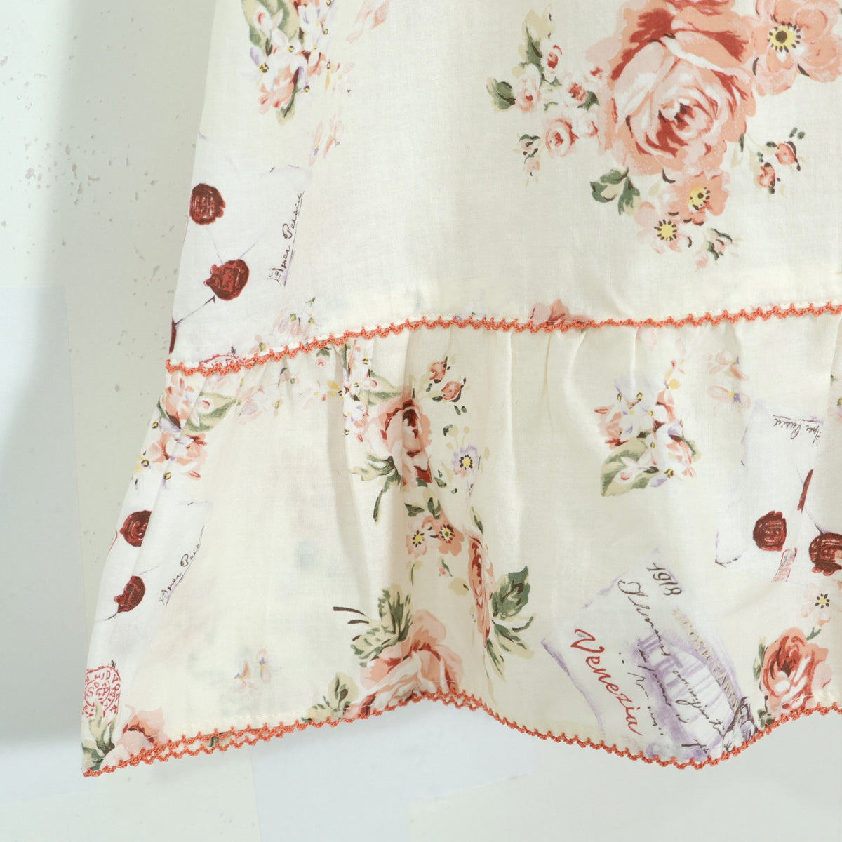 【美品】ピンクハウス★薔薇&エアメールpt♪半袖ミニワンピース エクリュ系 フリル&ピコレース♪薄手 z22548
