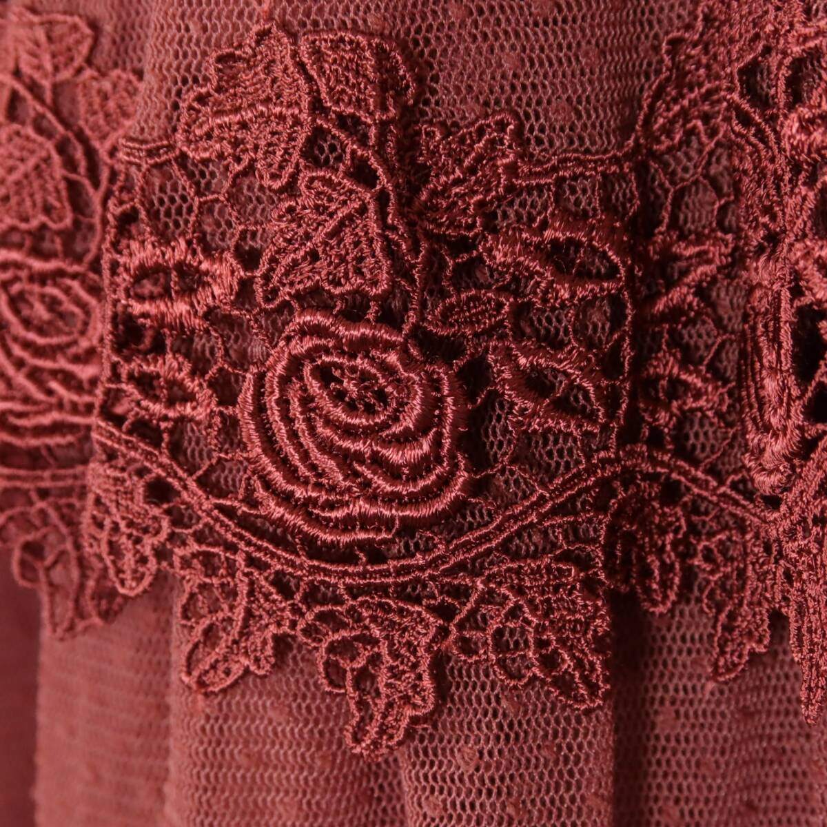 【極美品】ピンクハウス★ドットチュールレース♪かぶせ段々フリルスカート 赤茶系 ローズ刺繍♪z17516