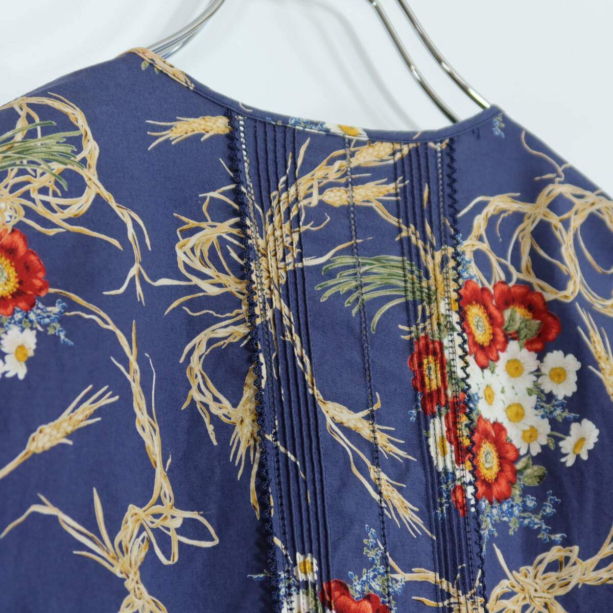 【美品】ピンクハウス★リボン付き♪ブーケ柄長袖ワンピース ネイビー系 前開き 薄手z20951