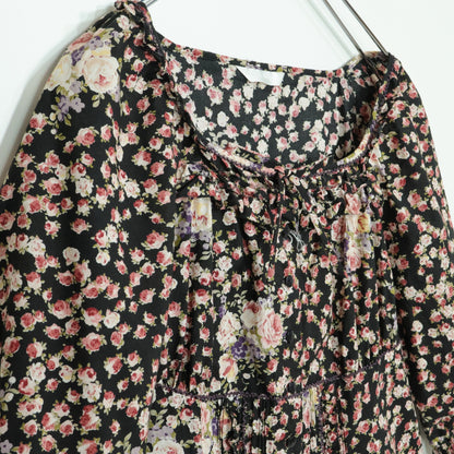 【美品】ピンクハウス★薔薇pt♪ふんわりローンブラウス 五分袖 黒系 フリル♪z22917