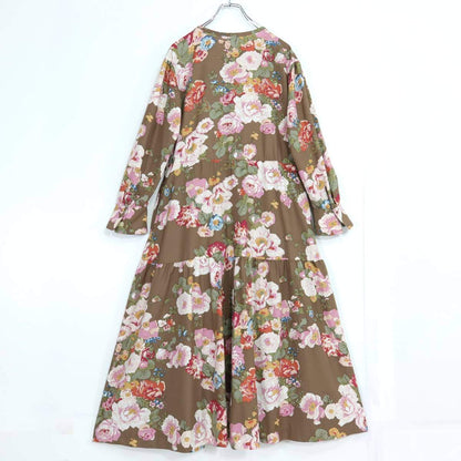 【極美品】インゲボルグ★カラフル♪花柄ワンピース サイズ9号 茶系 ピンタック使い♪2023年製 z20950