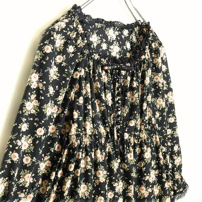 【美品】ピンクハウス★可愛い！ふんわりフリル　薔薇ptチュニックブラウス スクエアネック 黒系 ♪z.15690