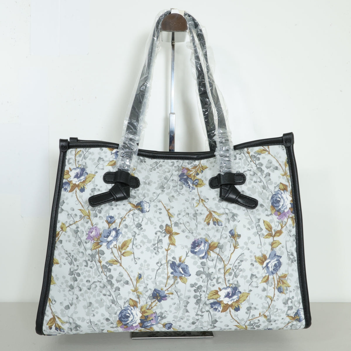 【美品】インゲボルグ★トートバッグ A4自立 パイピングトート 花柄 バラ 白系 ba264