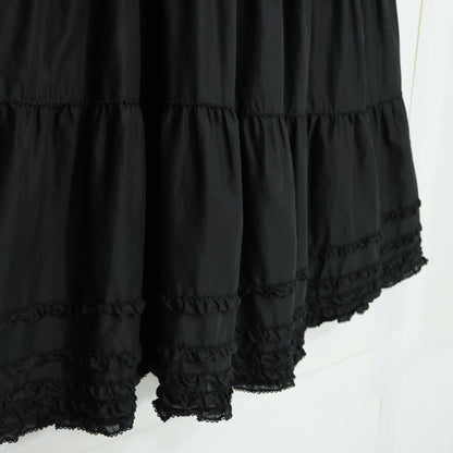 【美品】ピンクハウス★ふんわりフォルム♪華やかローンワンピース 黒系 裾段々&サテンリボン♪無地 z22172