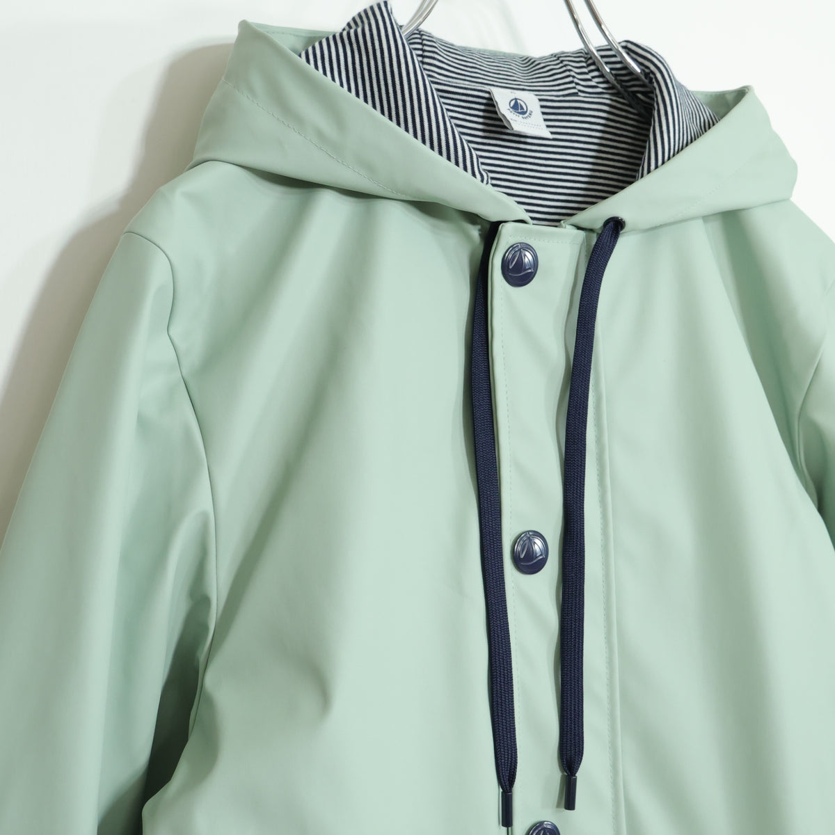 【美品】PETIT BATEAU プチバトー★カラーが素敵♪ヨットパーカー サイズXS ライトグリーン系 防風＆撥水 z22463