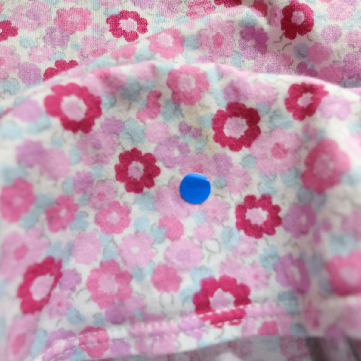 ミキハウス★小花柄プリントが可愛い♪ ペプラム風ノースリーブTシャツ キッズサイズ100 ピンク系 z22127