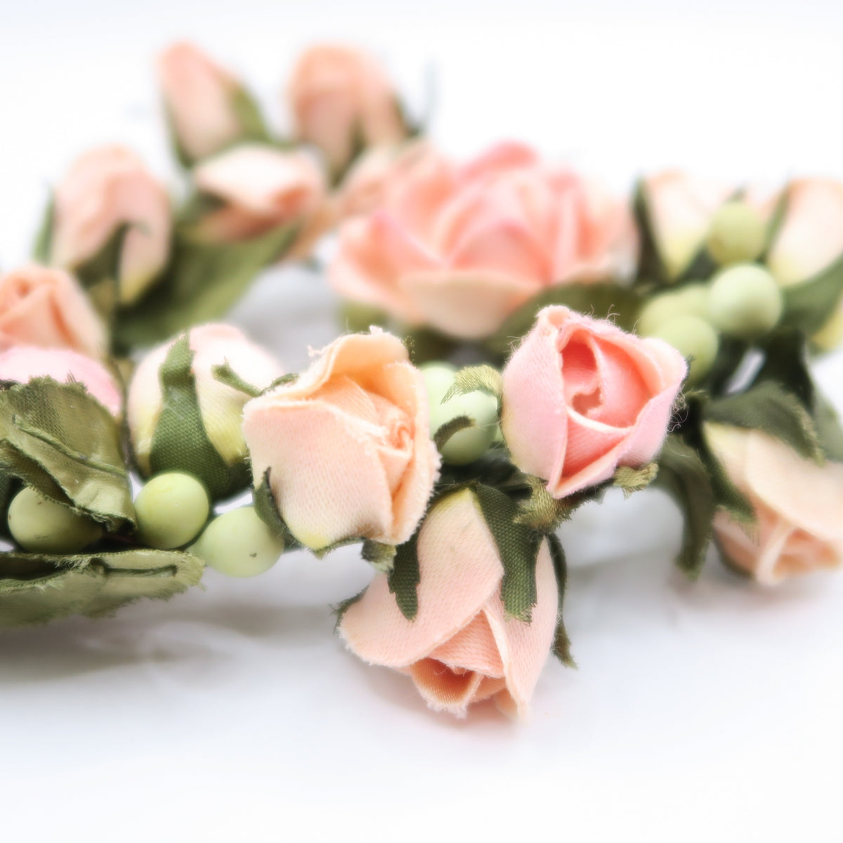 【極美品】ピンクハウス★ロマンティック♪ ミニ薔薇のハートリース ローズモチーフ コサージュ ピンク系 ＊ko068