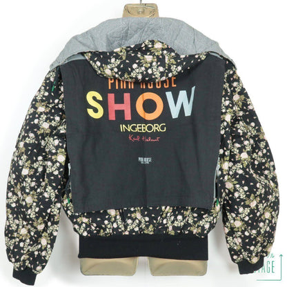 【美品】ピンクハウス★ジップアップブルゾン 黒系 ゼッケン付き！中綿入りキルティング♪フード付き♪ギンガムチェック♪ローズ柄 z10649s