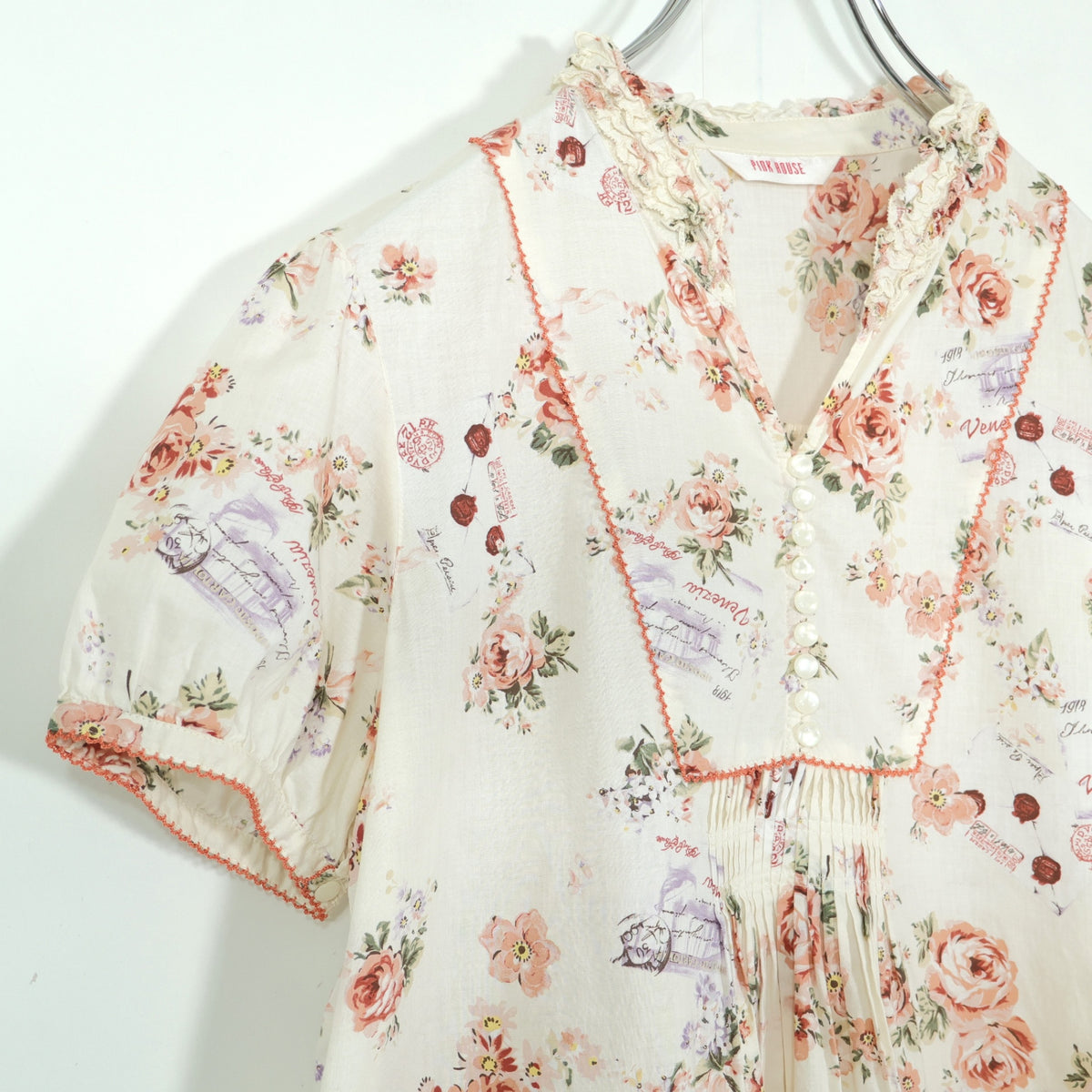 【美品】ピンクハウス★薔薇&エアメールpt♪半袖ミニワンピース エクリュ系 フリル&ピコレース♪薄手 z22548