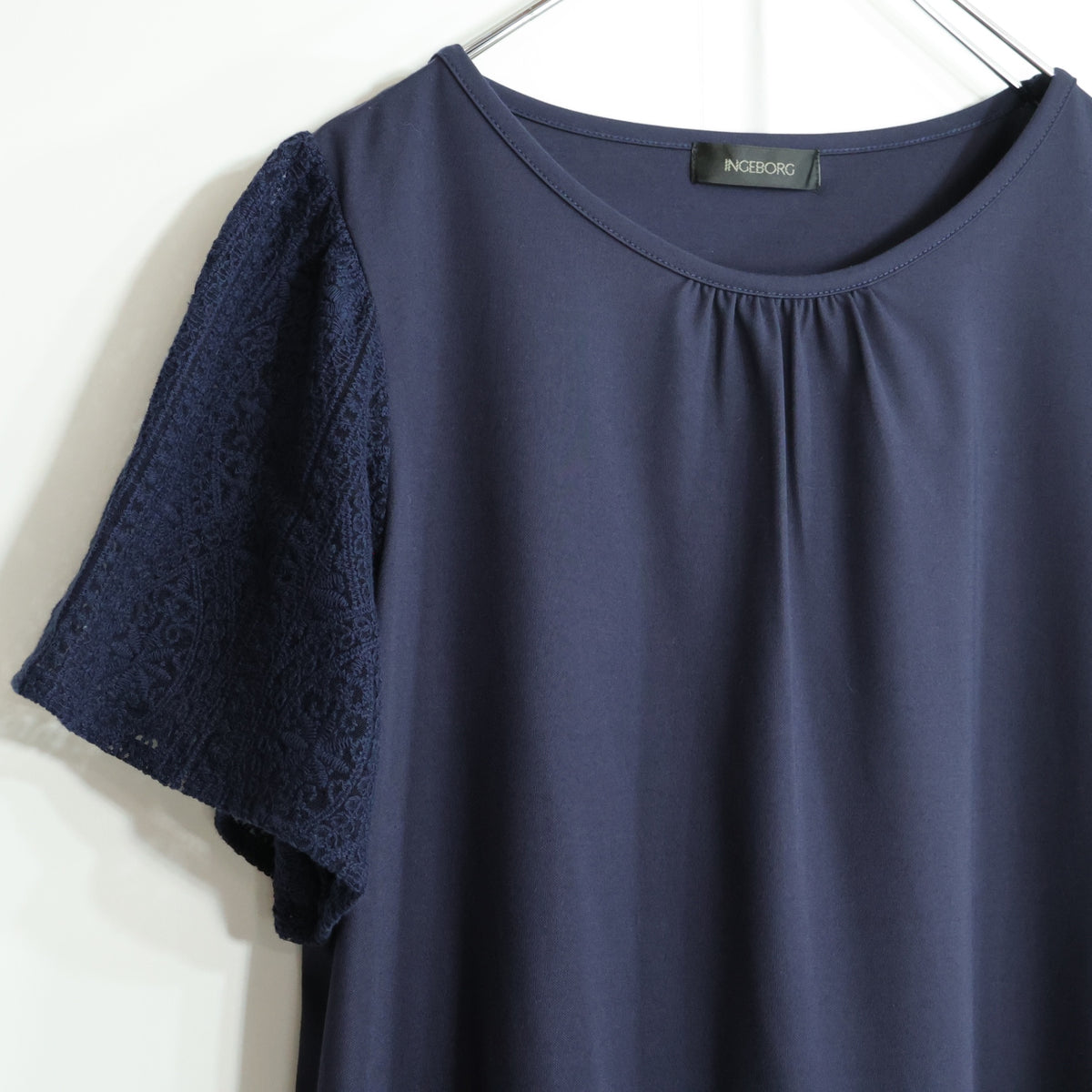 【美品】インゲボルグ★シックで可愛い♪ 編み風レース切替セットアップ 半袖ブラウス ティアード スカート サイズ9号 濃紺系 z23091